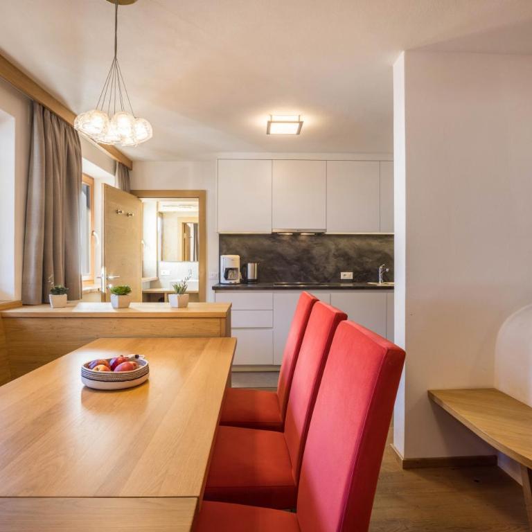 Rosalpina Apt 2 - Appartamento Deluxe con 2 Camere da Letto e Balcone - 2