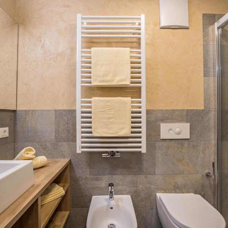 Rosalpina Apt 2 - Appartamento Deluxe con 2 Camere da Letto e Balcone - 6