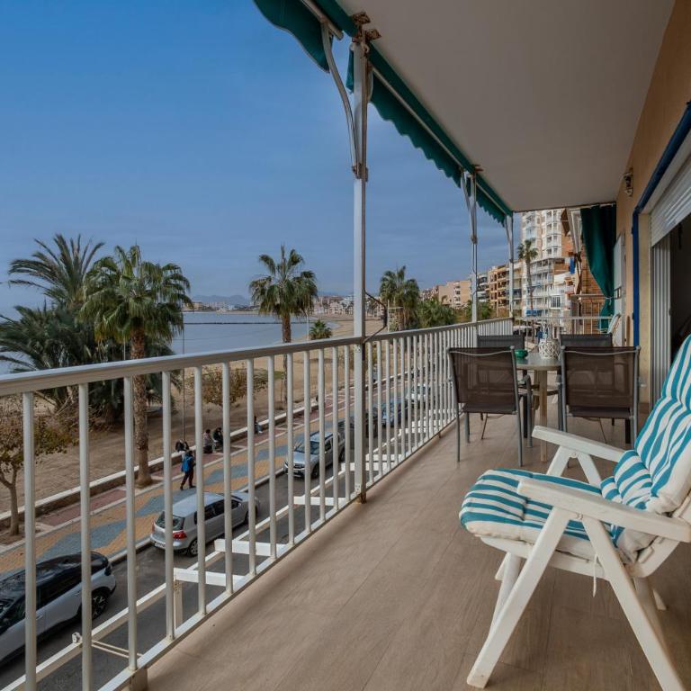Piso frente playa de la Colonia - Apartamento Premium de 3 dormitorios con balcón - 32