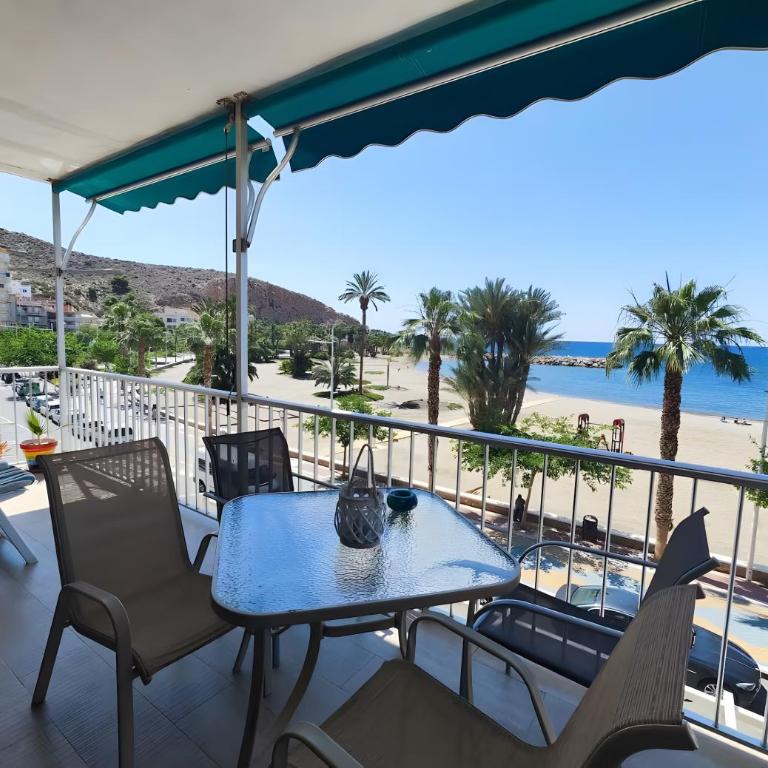 Piso frente playa de la Colonia - Apartamento Premium de 3 dormitorios con balcón - 1