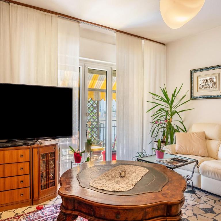 Appartamento Re 1 - Appartamento Deluxe con 2 Camere da Letto e Vista Giardino - 2