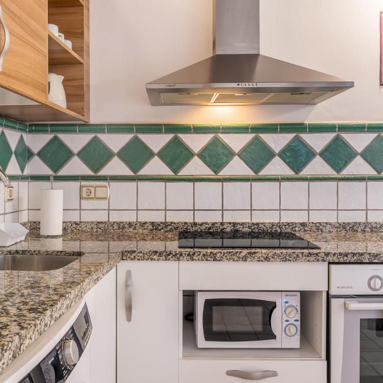 Apartment Elvira Street with Wifi - Superior Apartment with City View - 6