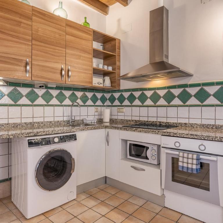 Apartment Elvira Street with Wifi - Superior Apartment with City View - 5
