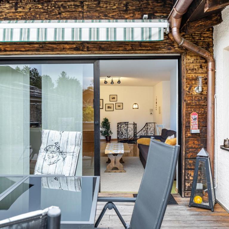 Ferienwohnung am Wehr - Three-Bedroom Apartment with Mountain View - 35