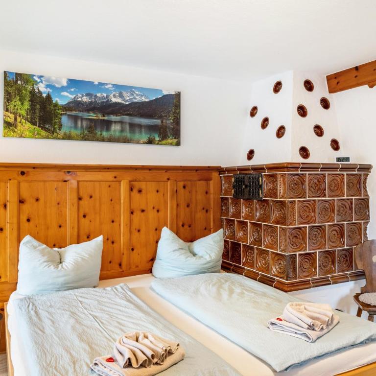 Ferienwohnung am Wehr - Three-Bedroom Apartment with Mountain View - 19