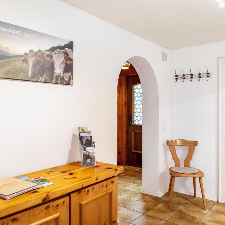 Ferienwohnung am Wehr - Three-Bedroom Apartment with Mountain View - 30