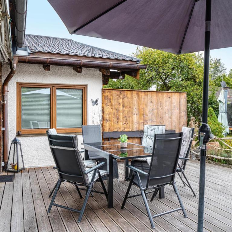 Ferienwohnung am Wehr - Three-Bedroom Apartment with Mountain View - 33