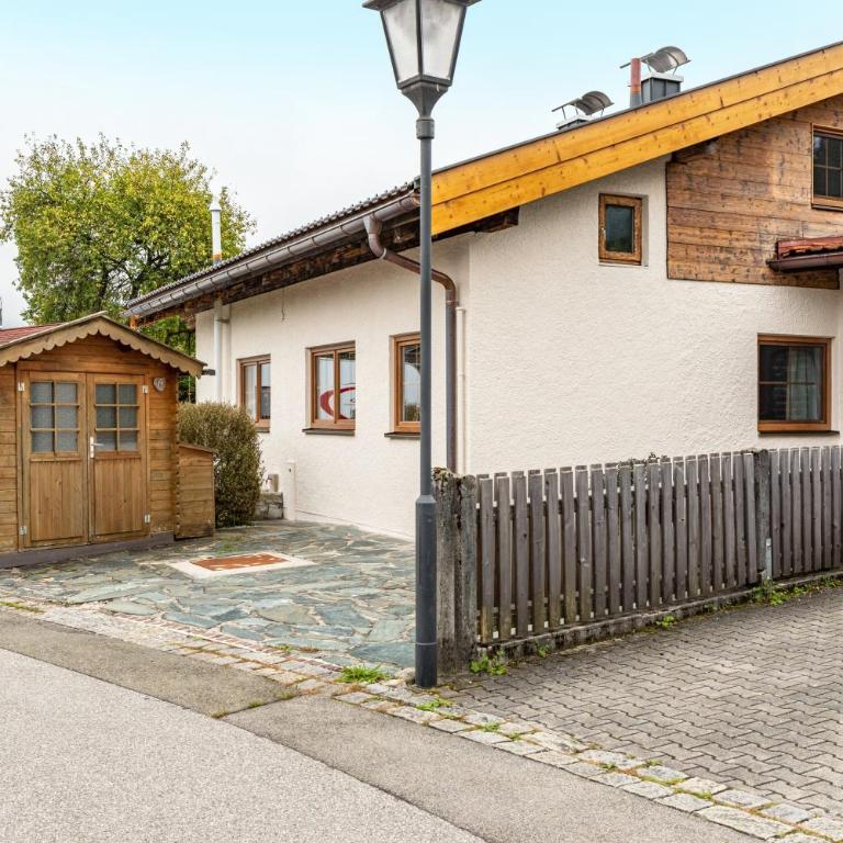 Ferienwohnung am Wehr - Three-Bedroom Apartment with Mountain View - 39