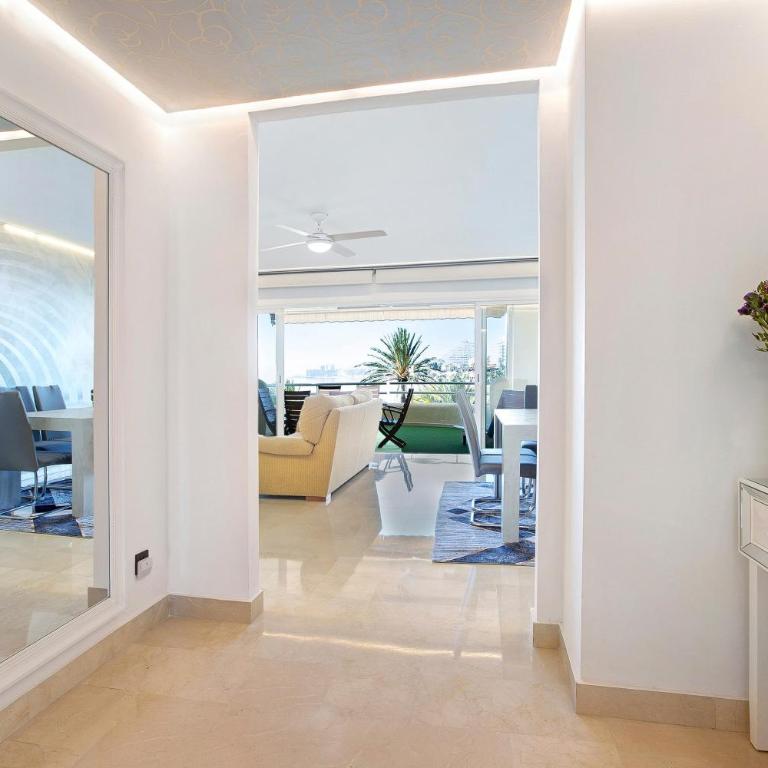 Luxury in Puerto Marina - Apartamento de 3 dormitorios y vistas al mar - 10