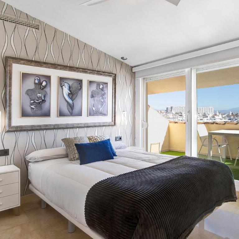 Luxury in Puerto Marina - Apartamento de 3 dormitorios y vistas al mar - 12