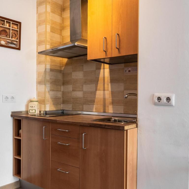 Loft Alameda De Hercules Sevilla - Superior One-Bedroom Apartment with Balcony - 6