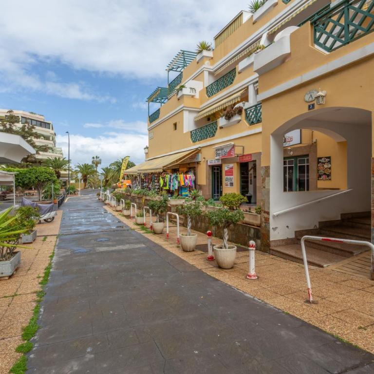 Apartamento Luminoso Con Terraza - Apartamento Superior de 1 dormitorio con balcón - 32