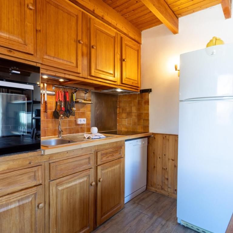 L'Alpazen Jouve Duplex - Two-Bedroom Deluxe Apartment with Garden View - 6