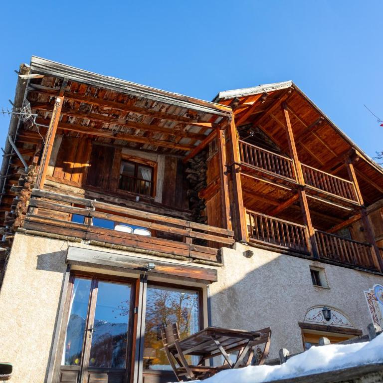 L'Alpazen Jouve Duplex - Two-Bedroom Deluxe Apartment with Garden View - 16