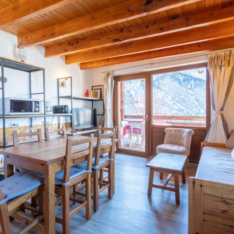 L'Alpazen Jouve Duplex - Two-Bedroom Deluxe Apartment with Garden View - 8
