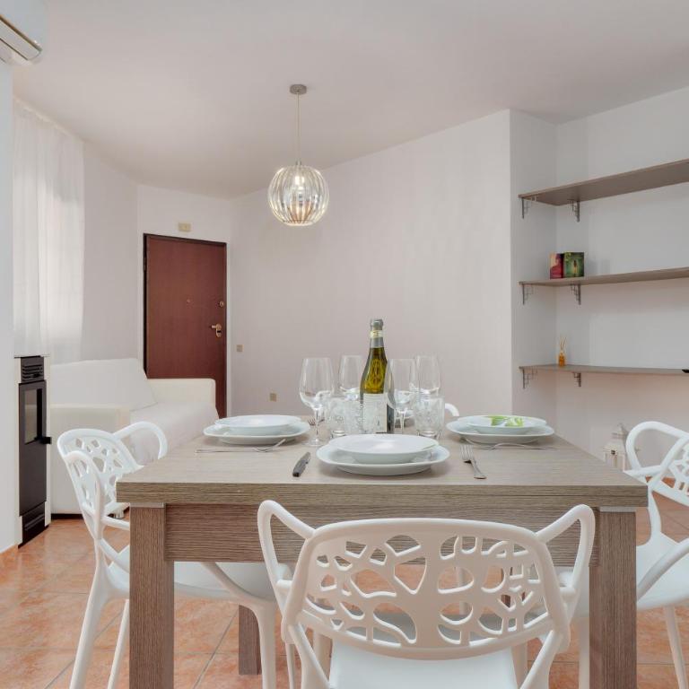 Carmen House - Appartamento Superior con 1 Camera da Letto e Balcone - 2