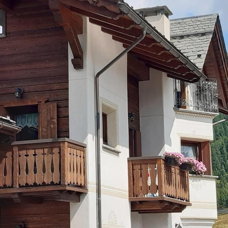 Appartamenti Arcobaleno Bianco - Appartamento Deluxe con 2 Camere da Letto e Vista Giardino - 3