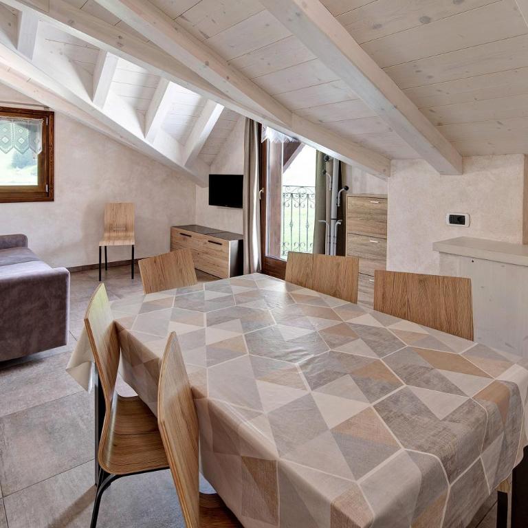Appartamenti Arcobaleno Bianco - Appartamento Deluxe con 2 Camere da Letto e Vista Giardino - 4