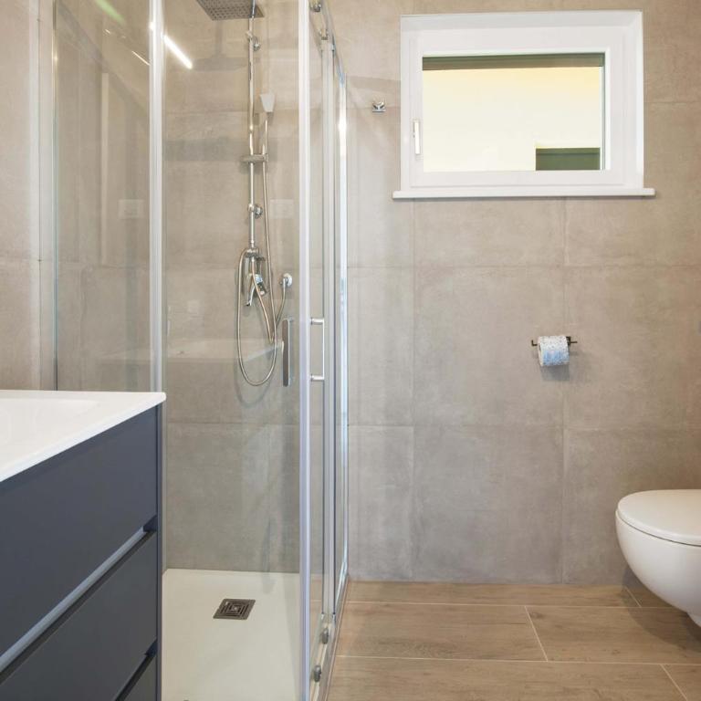 Pèler Apartament - Appartamento Deluxe con 2 Camere da Letto e Balcone - 9