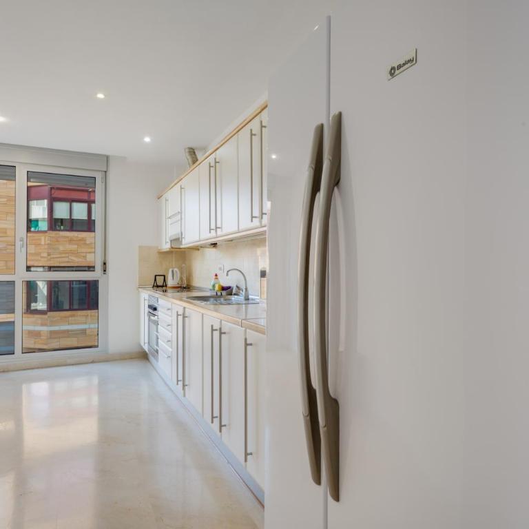 Apartamento Centro con Aparcamiento - Casa de 2 dormitorios - 4