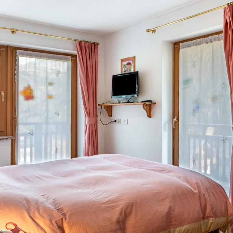 Casa Loretta - Appartamento Premium con 3 Camere da Letto e Balcone - 10