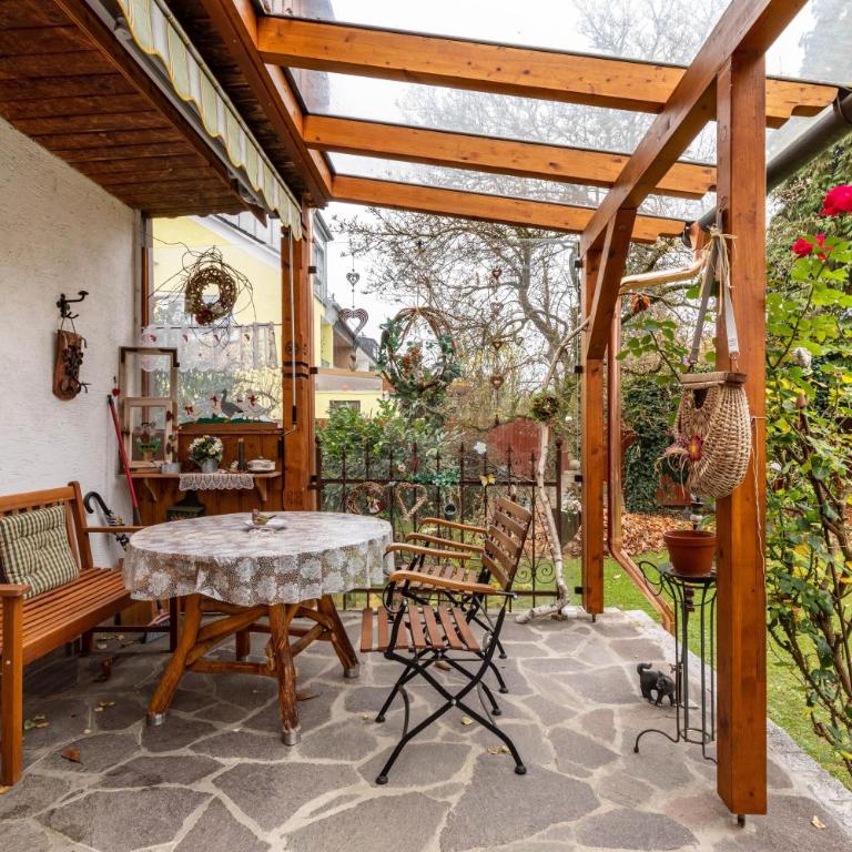 Vroni Ferienwohnung - Hochzoll - One-Bedroom Apartment with Garden View - 2