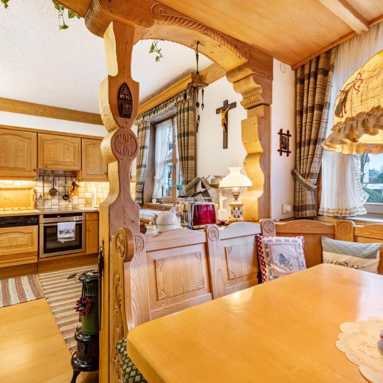 Vroni Ferienwohnung - Hochzoll - One-Bedroom Apartment with Garden View - 11