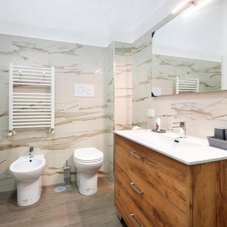 Antica Dimora Deluxe - Appartamento Deluxe con 2 Camere da Letto e Balcone - 8