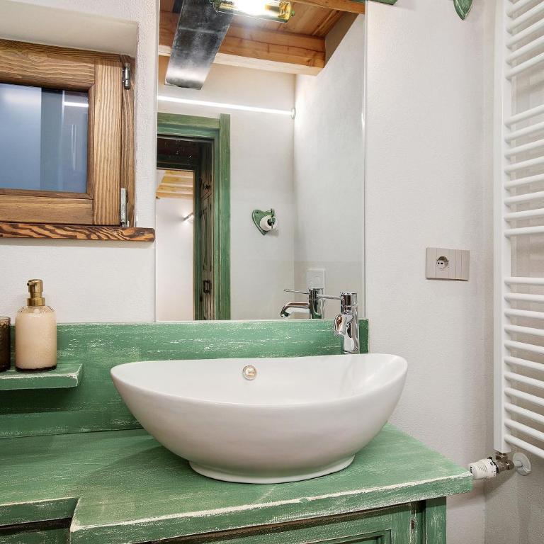 Chalet Brenand - Appartamento Deluxe con 2 Camere da Letto e Vista Giardino - 14