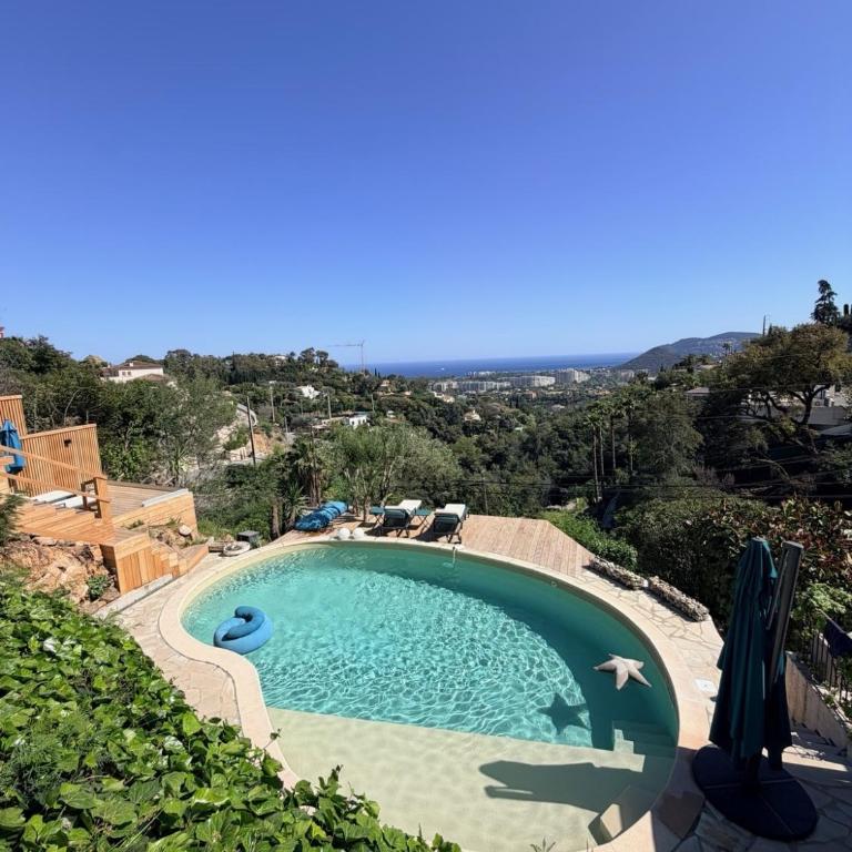 Fantastic villa in the bay of Cannes, 5 minutes from the beach - with private pool - Villa - Vue sur Mer - 5