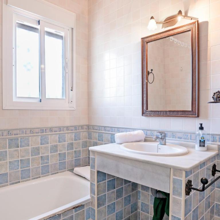 Chalet Villa Ariza - Apartamento con vistas al jardín - 12