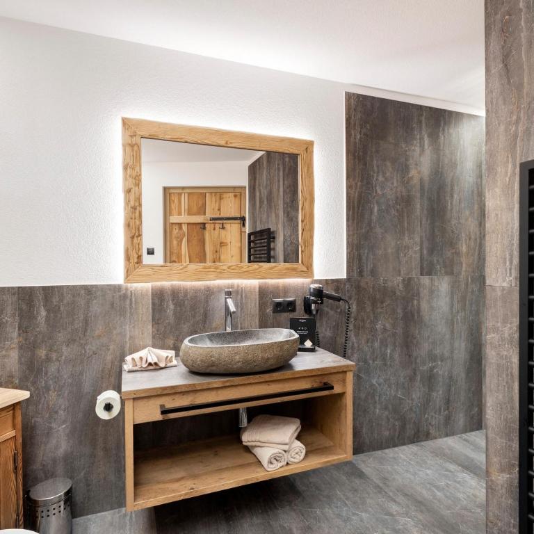 Chalet-Suite Wald - Appartamento Deluxe con 2 Camere da Letto e Vista Giardino - 21