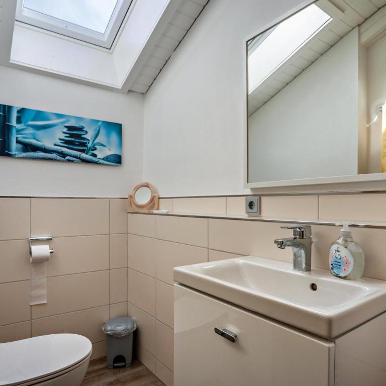 Ferienwohnung Braun - Deluxe-Apartment mit 2 Schlafzimmern und Gartenblick - 9