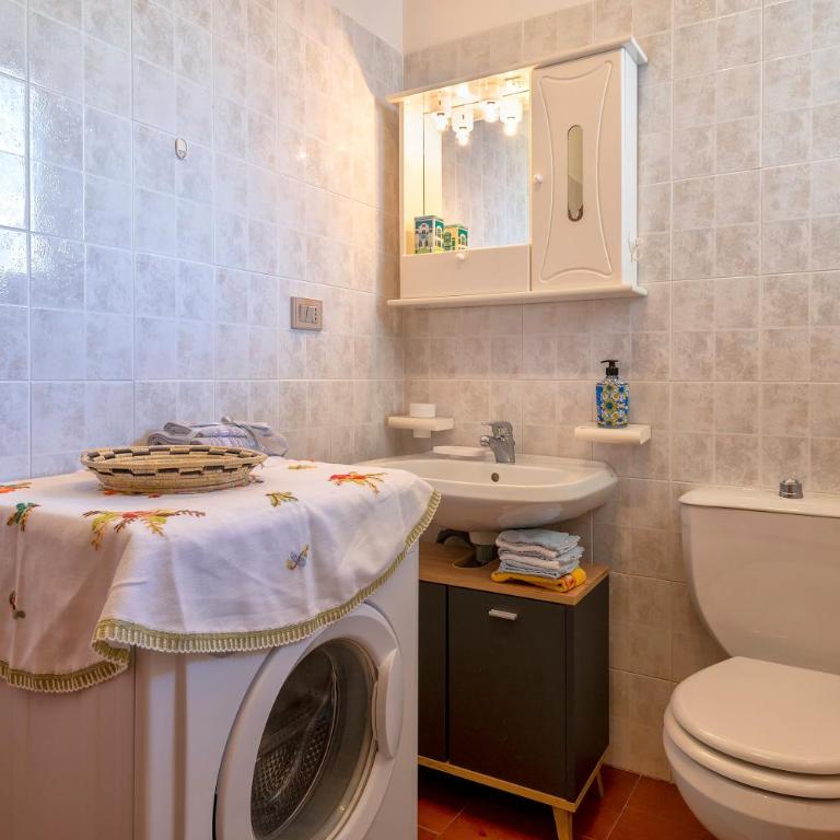 Casa Sara Lu Bagnu - Appartamento Deluxe con 2 Camere da Letto e Vista Giardino - 12