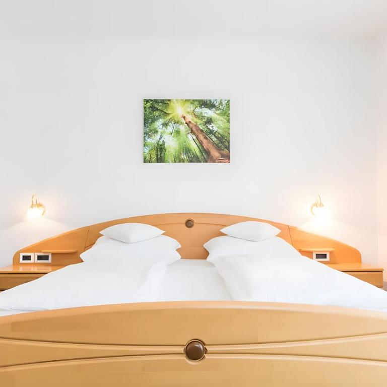 Hotel Klausthaler - Dreibettzimmer mit Dusche - 5