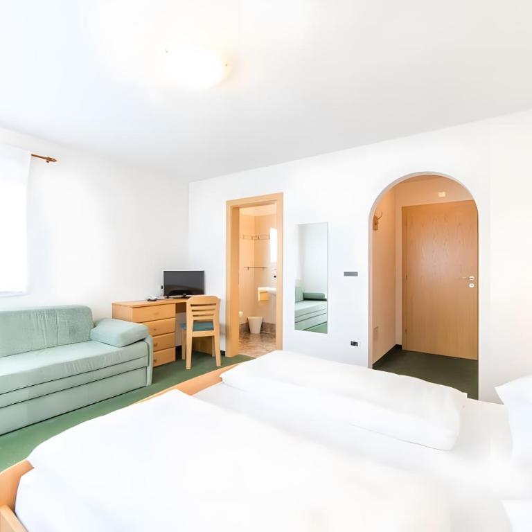 Hotel Klausthaler - Dreibettzimmer mit Dusche - 3