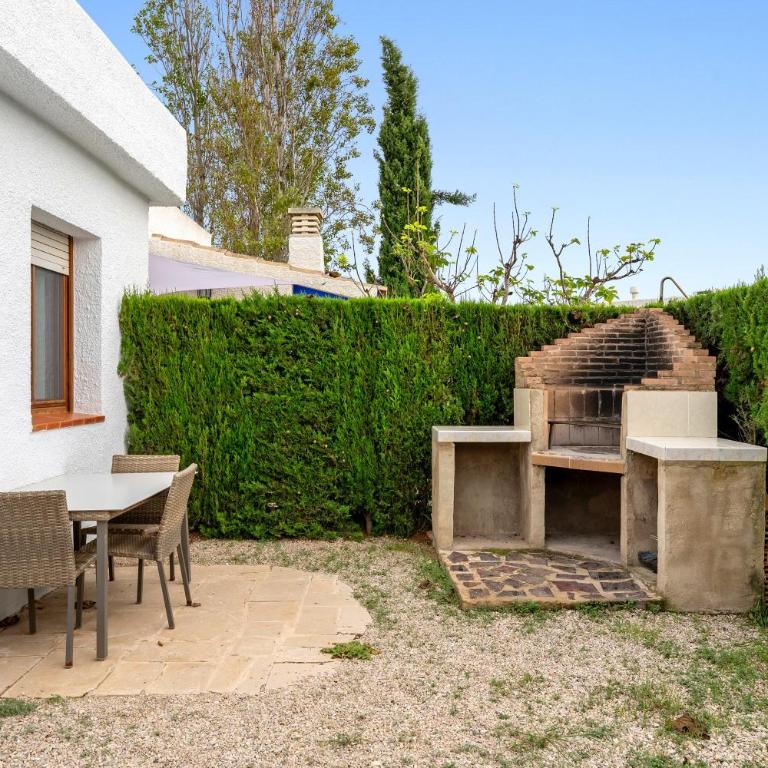 Carpa - Two-Bedroom House - 18