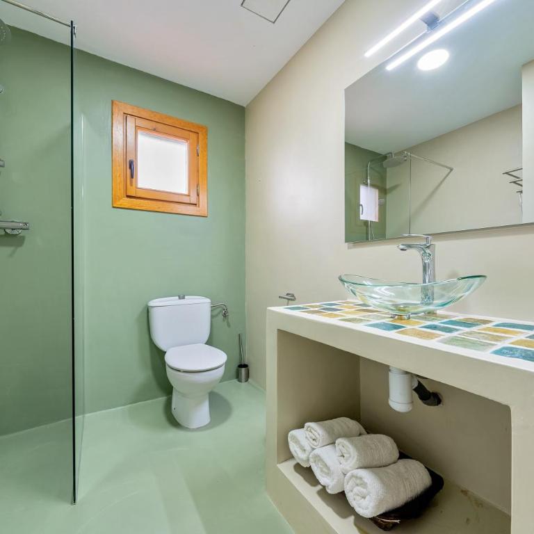 Carpa - Two-Bedroom House - 11