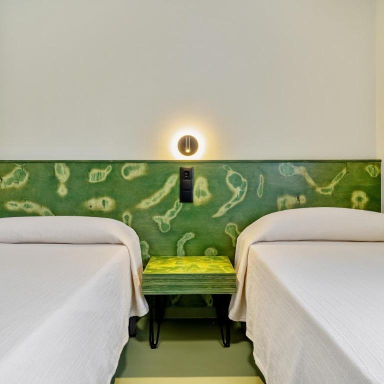 Carpa - Two-Bedroom House - 13