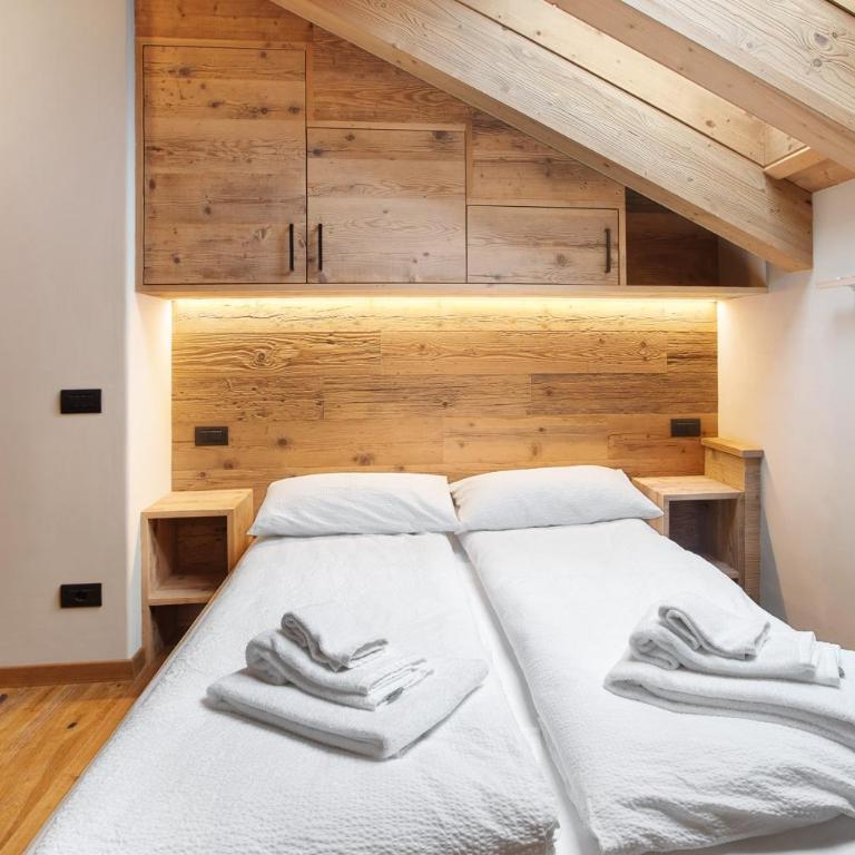 Quattropassi Bormio - Appartamento Deluxe con 2 Camere da Letto e Vista Giardino - 23