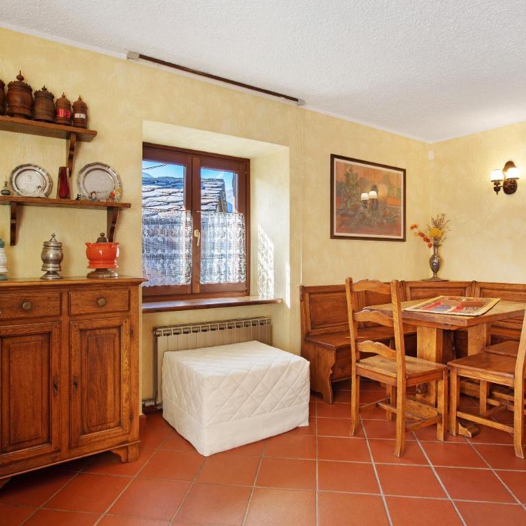 Casa Mauro con vista su Aosta - Appartamento Deluxe con 2 Camere da Letto e Vista Giardino - 7