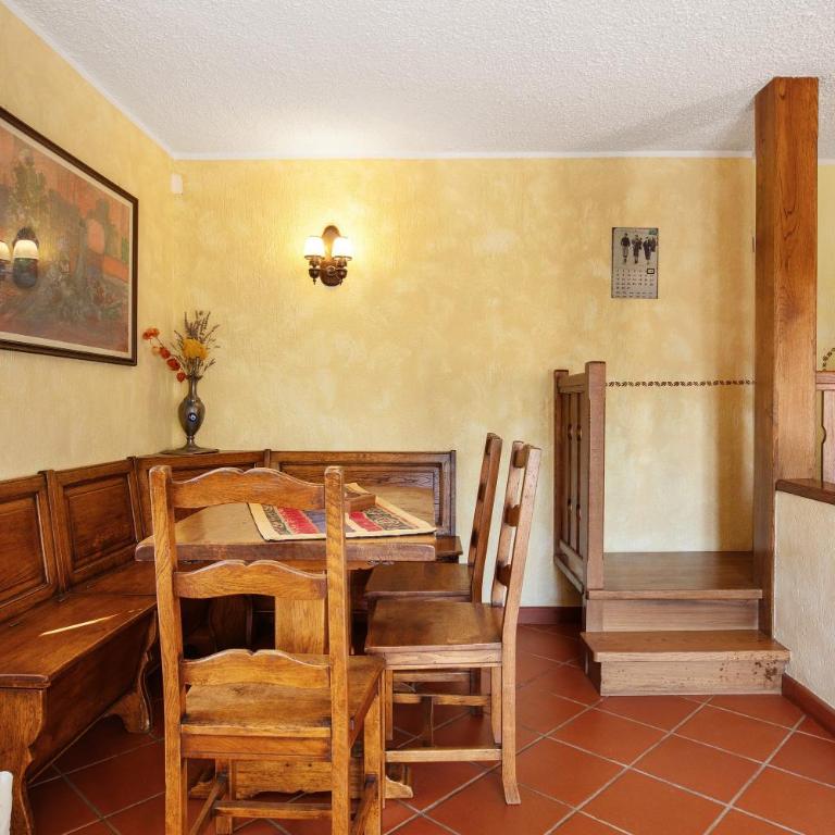 Casa Mauro con vista su Aosta - Appartamento Deluxe con 2 Camere da Letto e Vista Giardino - 11