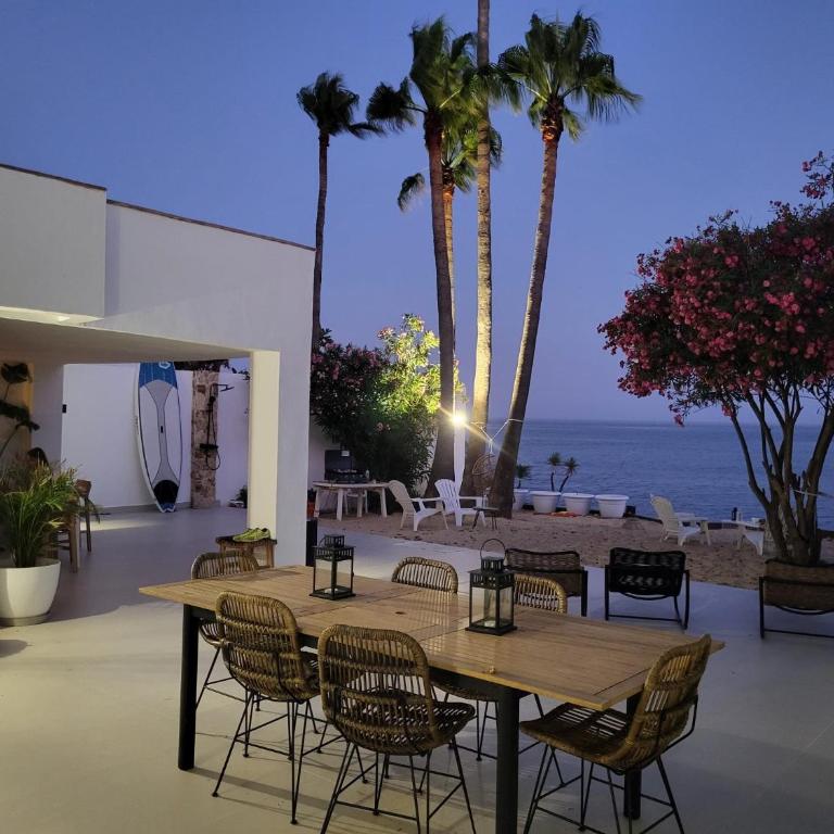 Beachfront Villa - Villa con vistas al mar - 42