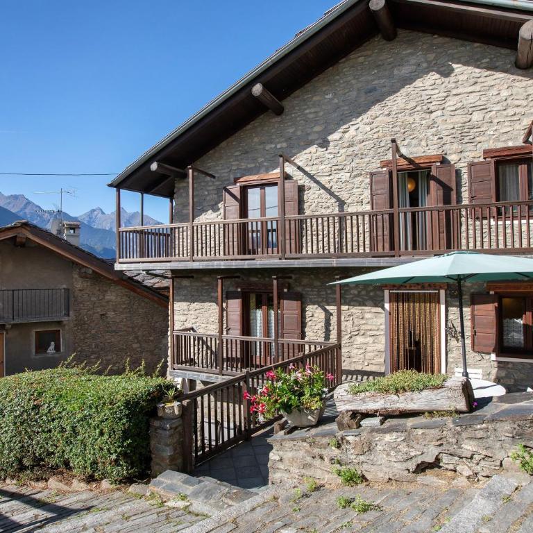 Casa Mauro con vista su Aosta - Appartamento Deluxe con 2 Camere da Letto e Vista Giardino - 1