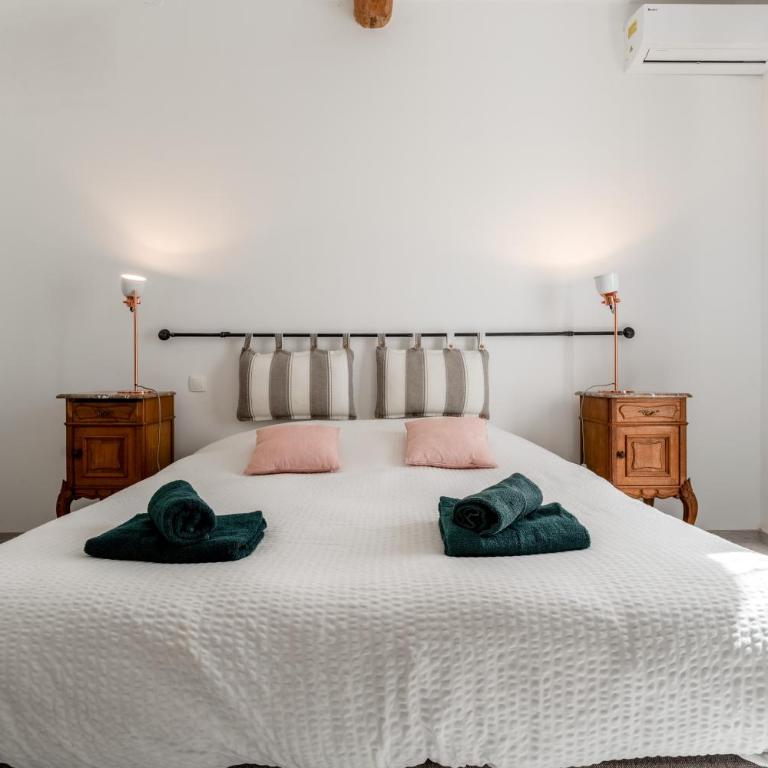 Le Mas de Kitty - Maison d'hôtes - Chambre Double - Vue sur Jardin - 4
