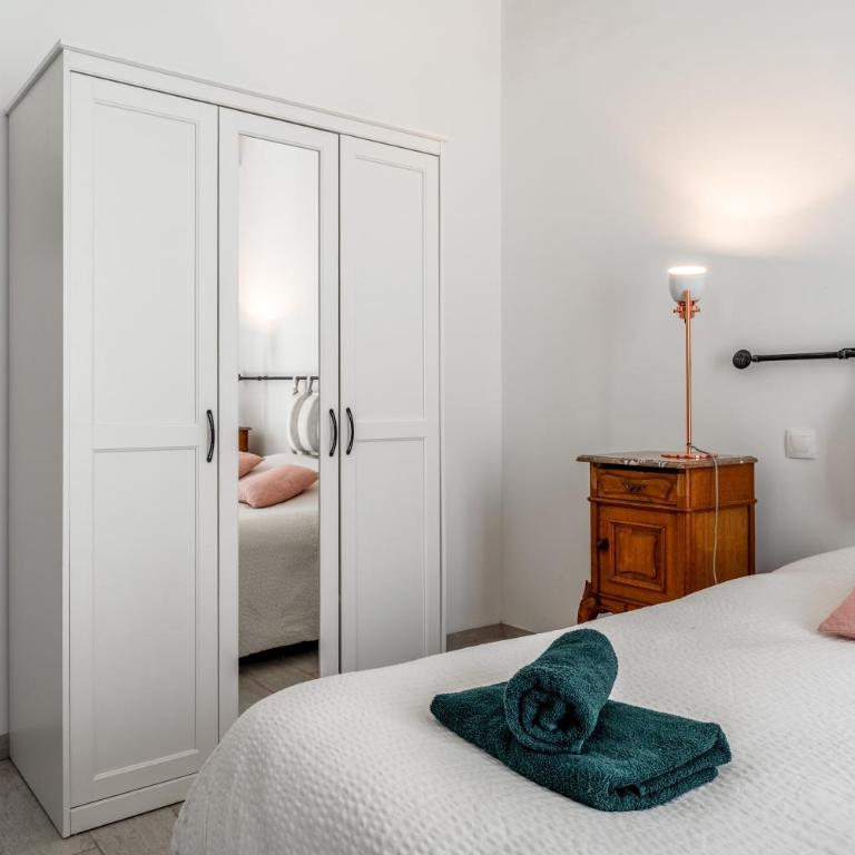Le Mas de Kitty - Maison d'hôtes - Chambre Double - Vue sur Jardin - 10