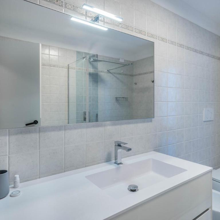 La terrazza sul faro - Two-Bedroom Deluxe Apartment with Ocean View - 21