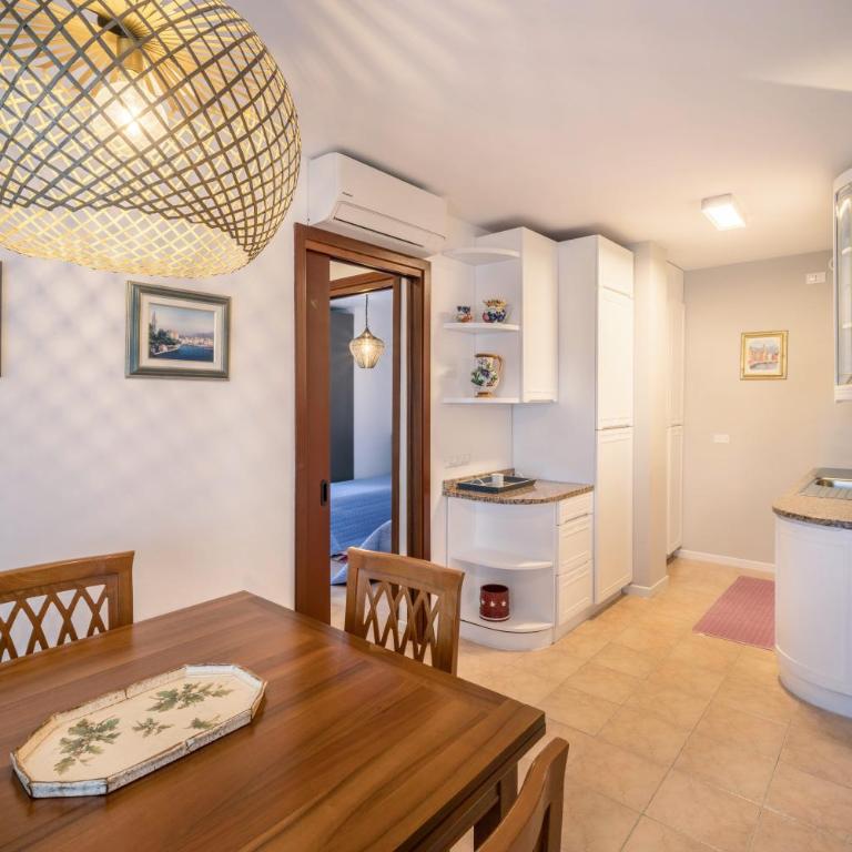 La terrazza sul faro - Two-Bedroom Deluxe Apartment with Ocean View - 9