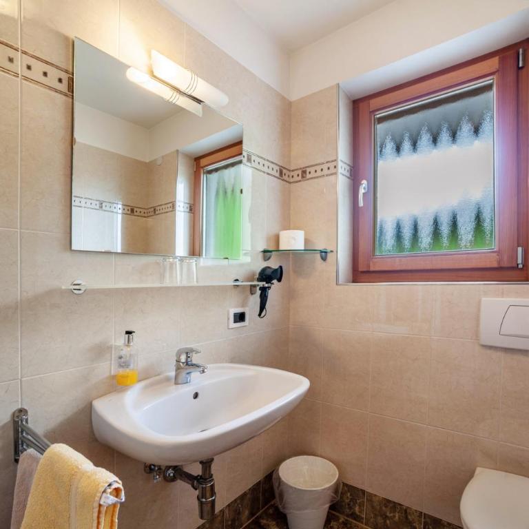 Hotel Klausthaler - Doppelzimmer mit Bergblick - 11