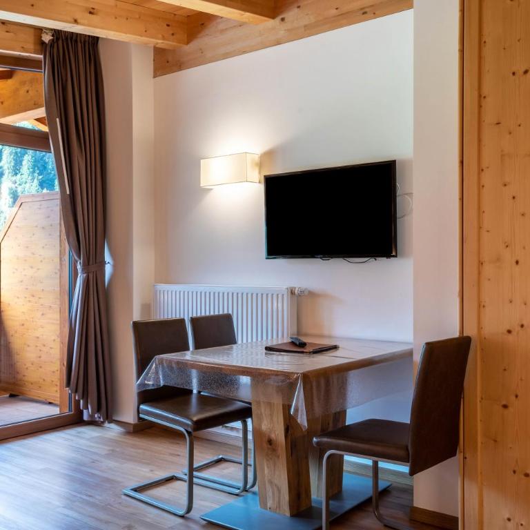 Hotel Residence Gardena Dolomites - Monolocale con Vista Montagna - 1